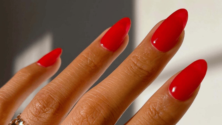 Achieve Gel-Effect with Nail Polishes