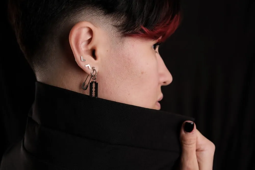 Acceptance of Men's Earrings Men's Earrings