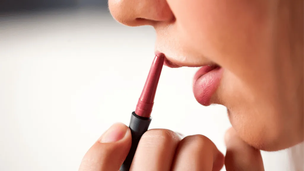 Long-Lasting Lip Liners