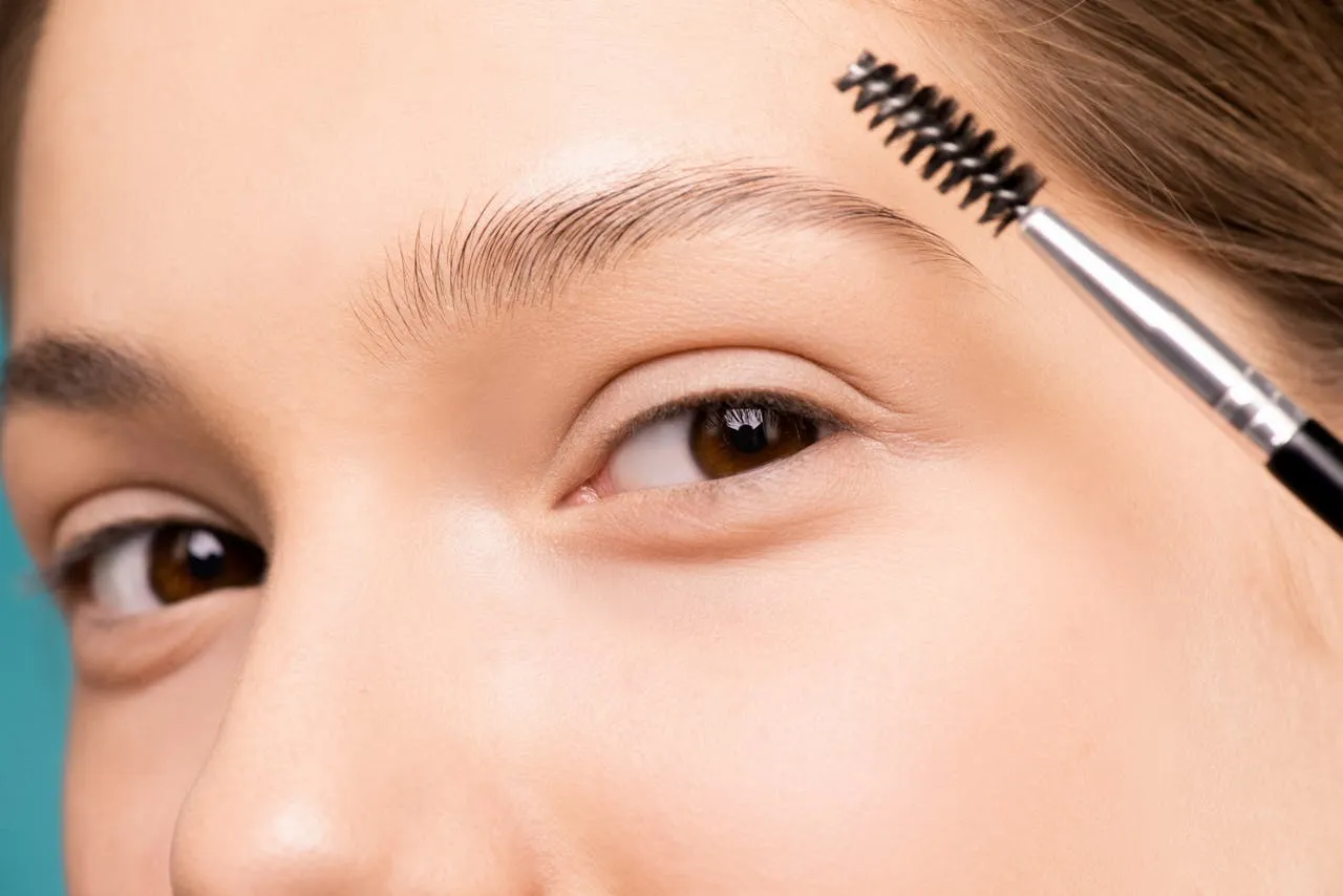 dual ended eyebrow brush