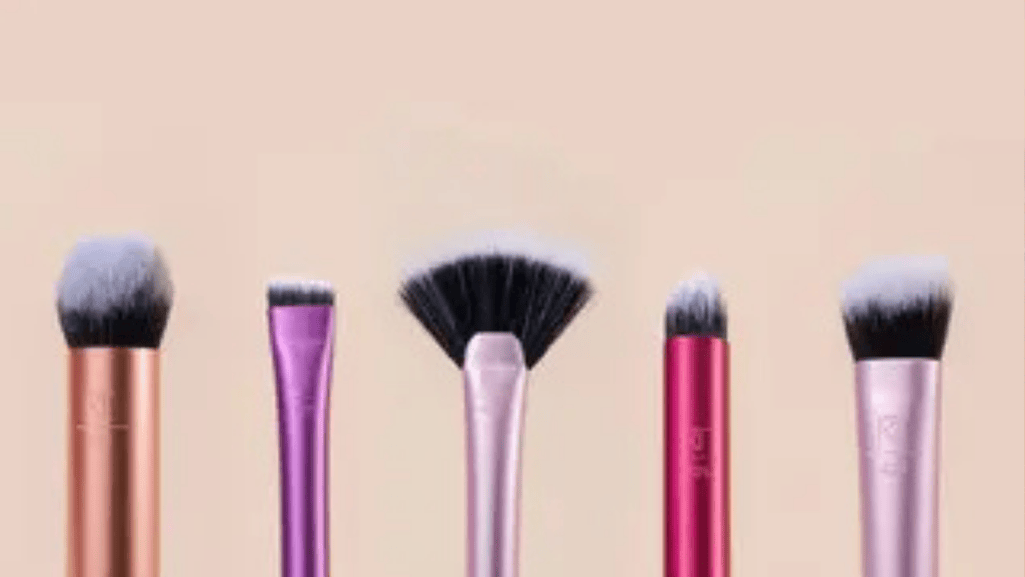multi-functional makeup brushes