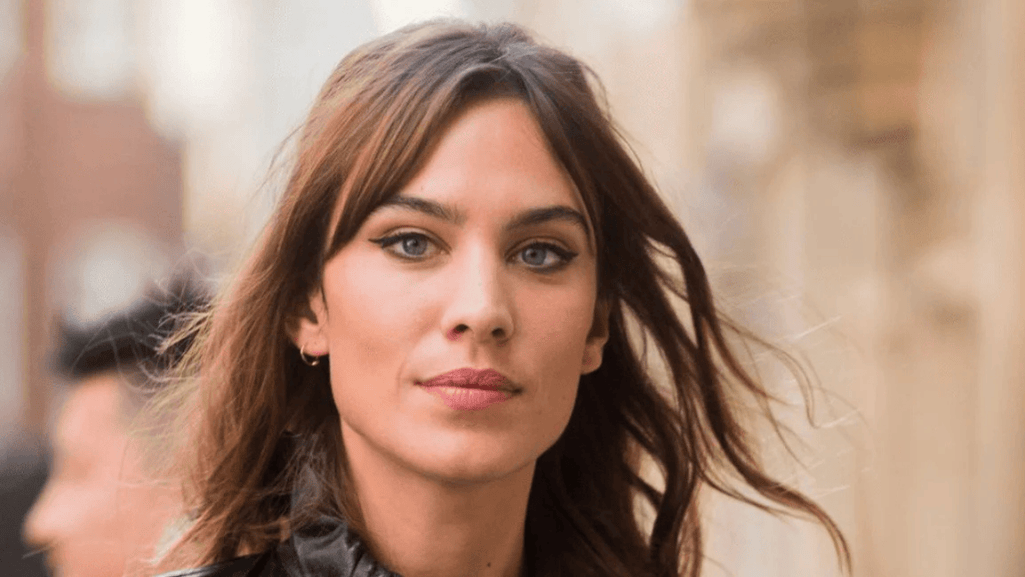 Flattering Long Hairstyles for Different Face Shapes