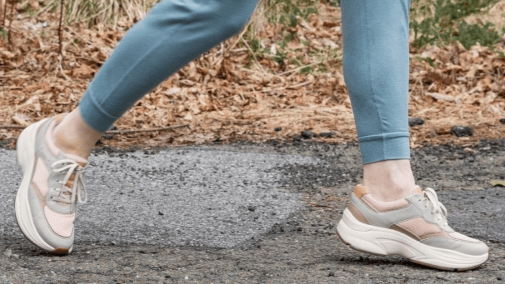 podiatrist recommended women's shoes
