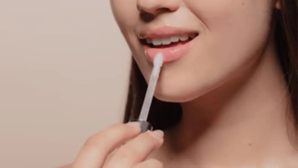 lip gloss application Tips for Lip Gloss Application