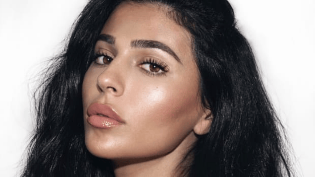 Top Eye Makeup Products Recommended by Beauty Enthusiasts