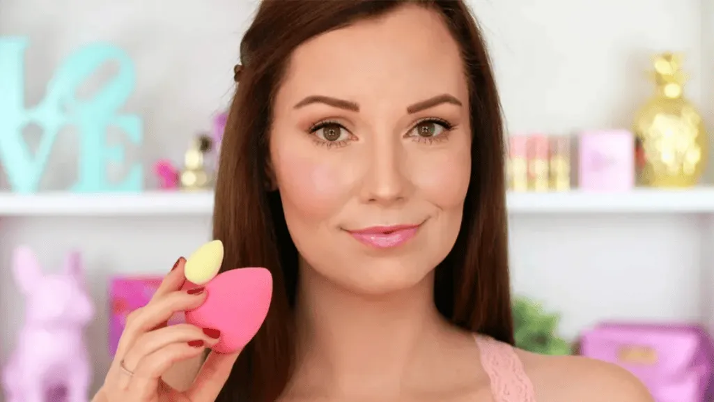 Methods for Cleaning a Beautyblender