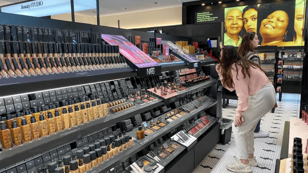 does sephora do makeup