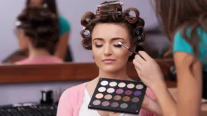 how to become a makeup expert
