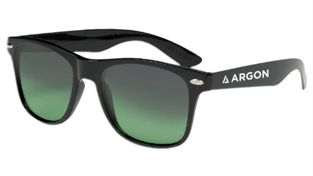 Creating a Memorable Brand Image with Customized Sunnies