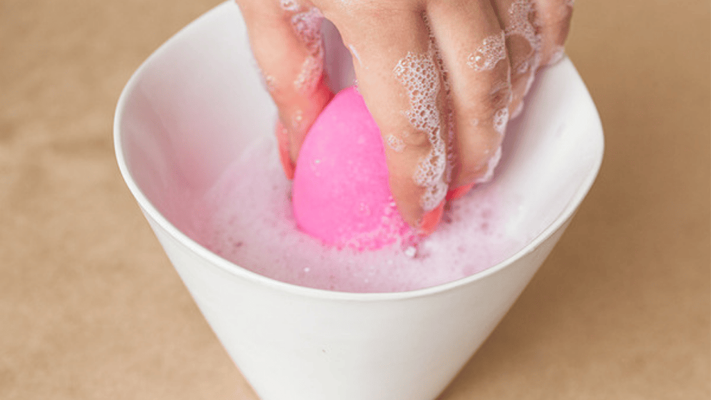 how to clean makeup sponges