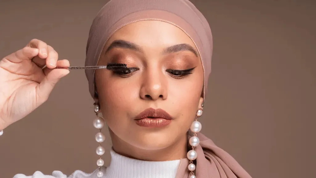 brown waterproof mascara