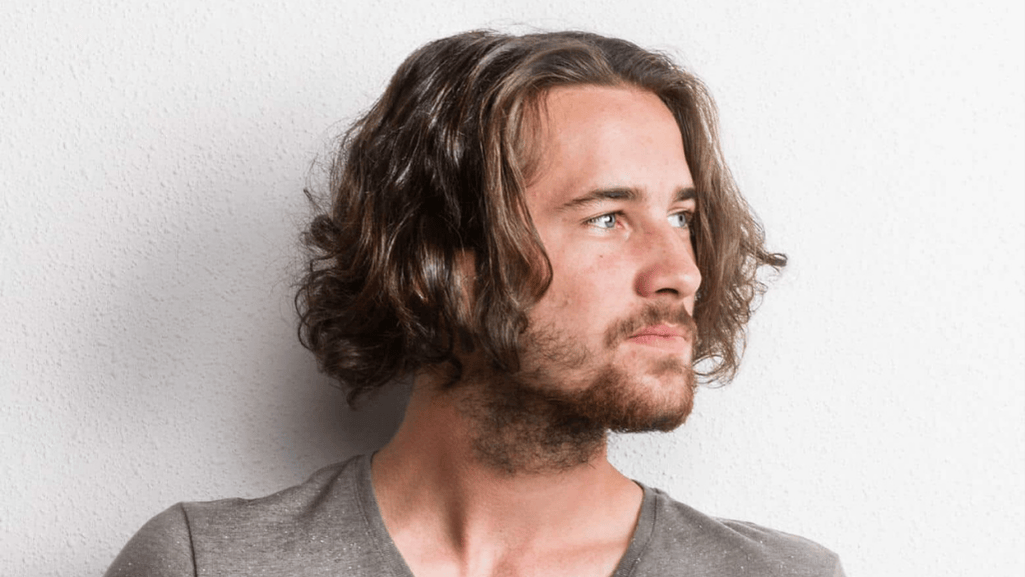 Long hairstyles for men — textured layers and beach waves example Long hairstyles for men — textured layers and beach waves example