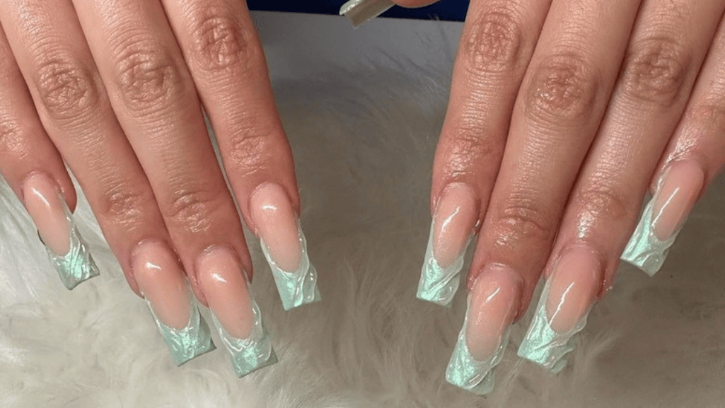 french nail texture